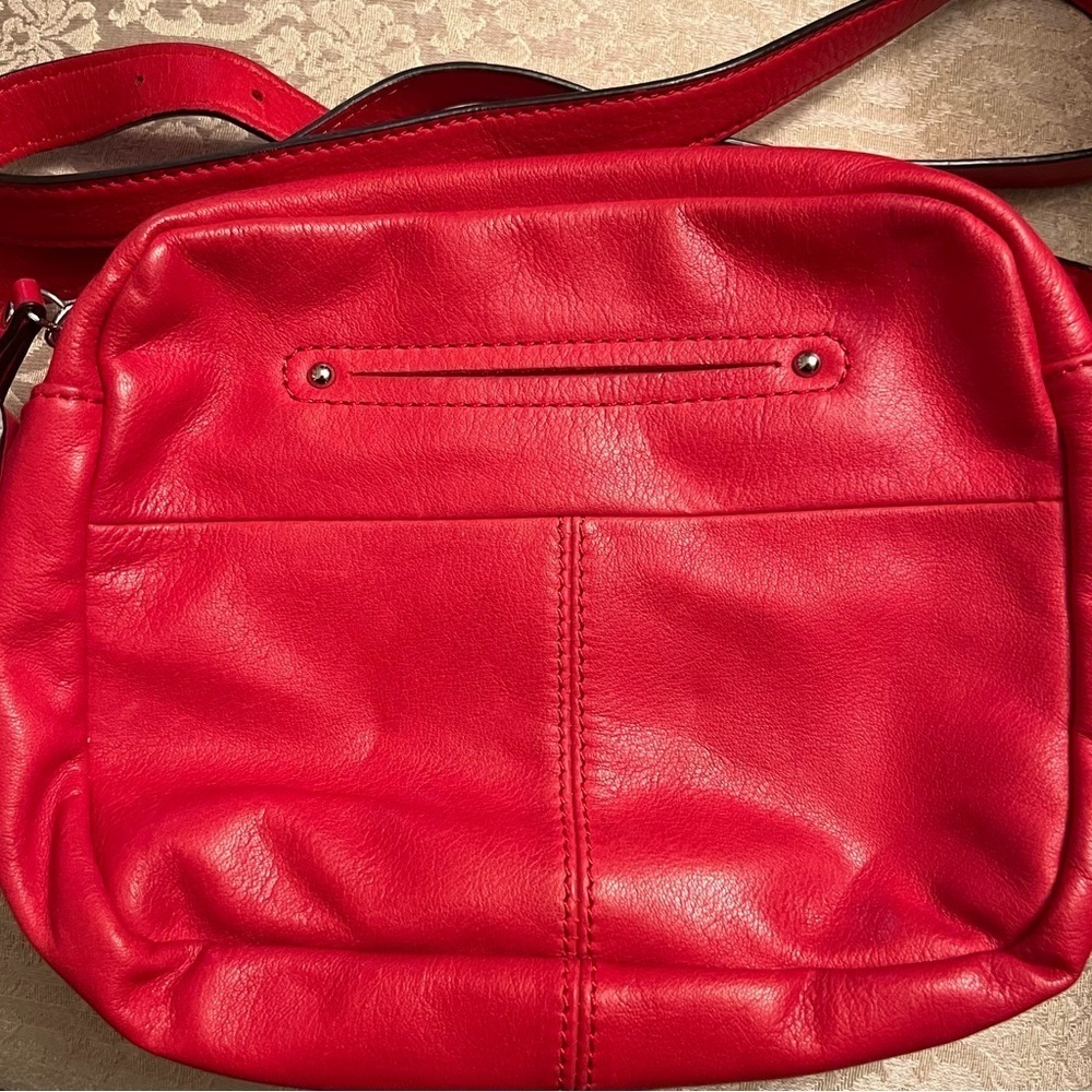 B Makowsky red leather crossbody purse silver toned hardware EUC - Picture 6 of 11